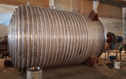 30吨外盘管反应釜